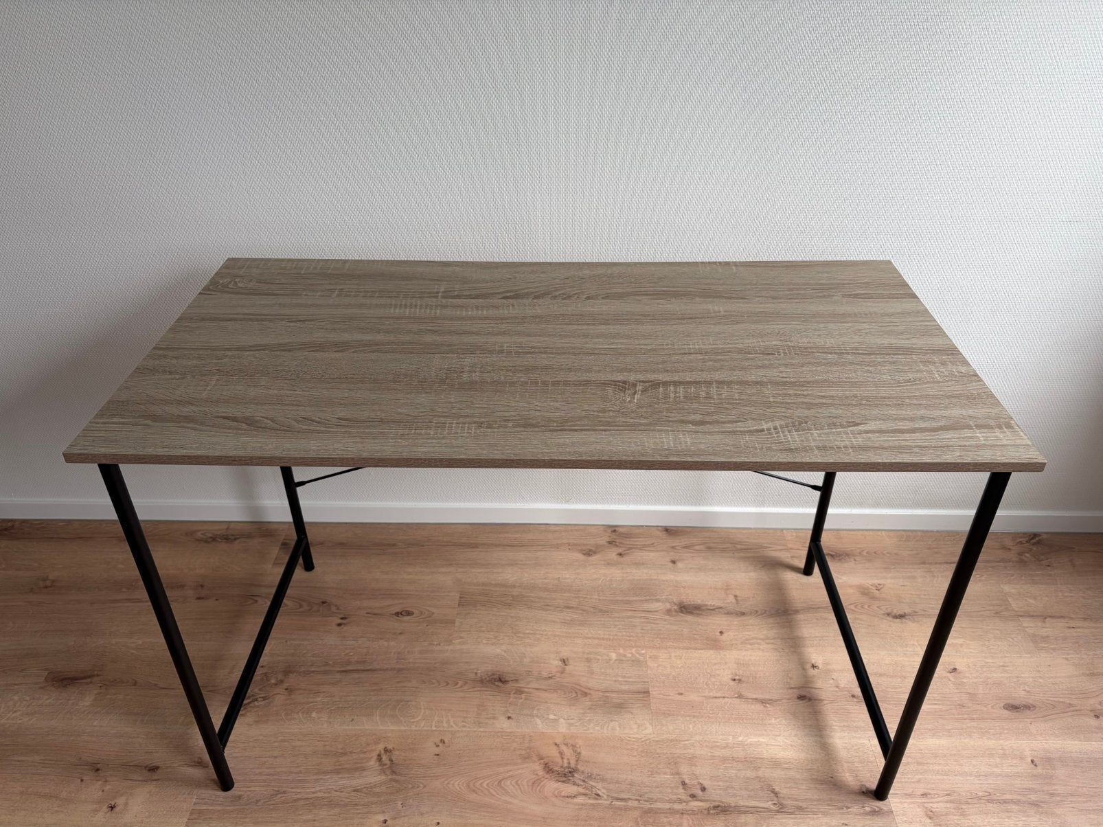 JYSK VANDBORG Bureau 60x120 licht eiken kleur/zwart, Ophalen, Zo goed als nieuw, Rechthoekig, 50 tot 100 cm