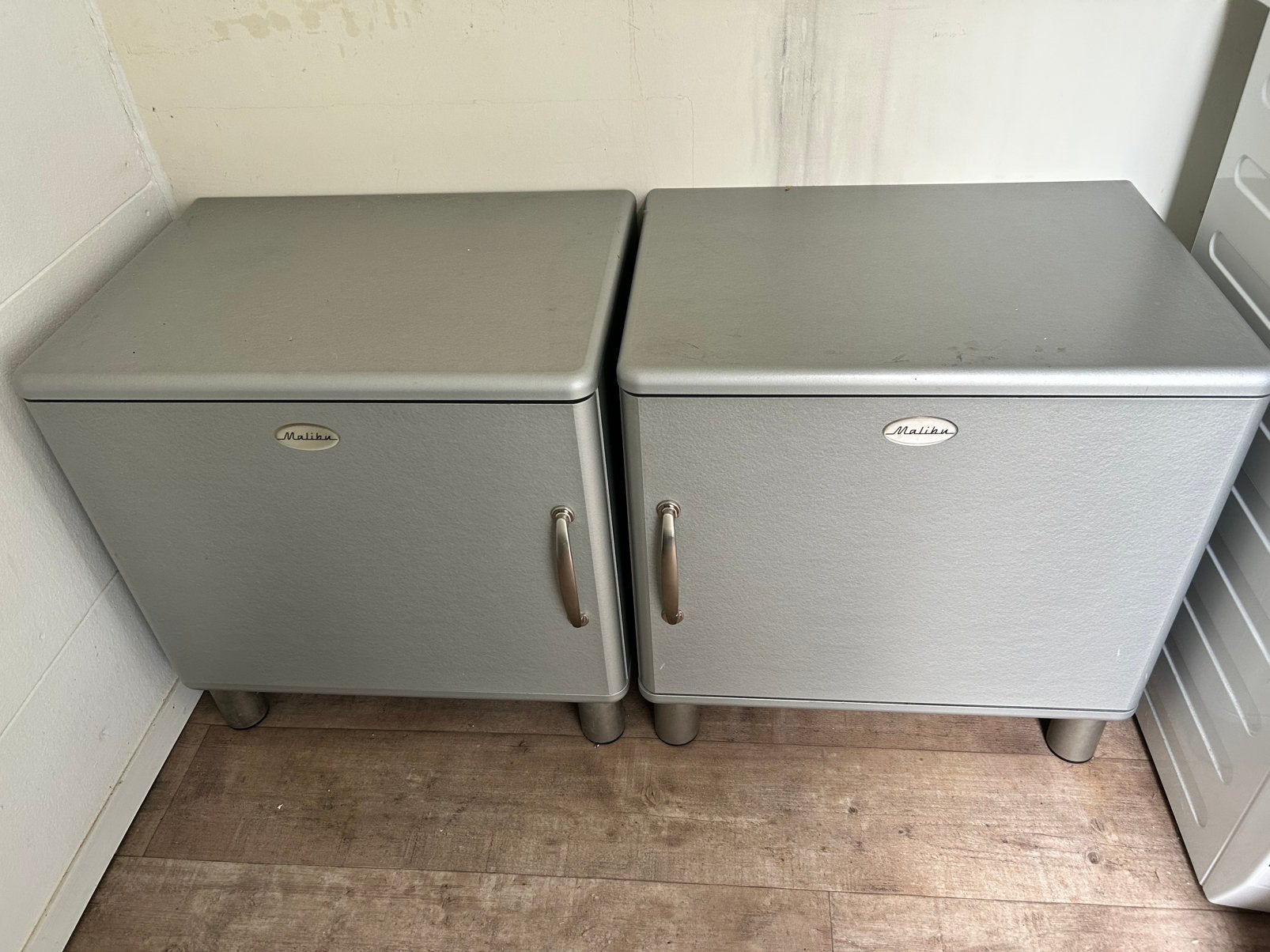 Twee malibu kastjes, Huis en Inrichting, Ophalen, Zo goed als nieuw, Minder dan 45 cm, 55 tot 70 cm