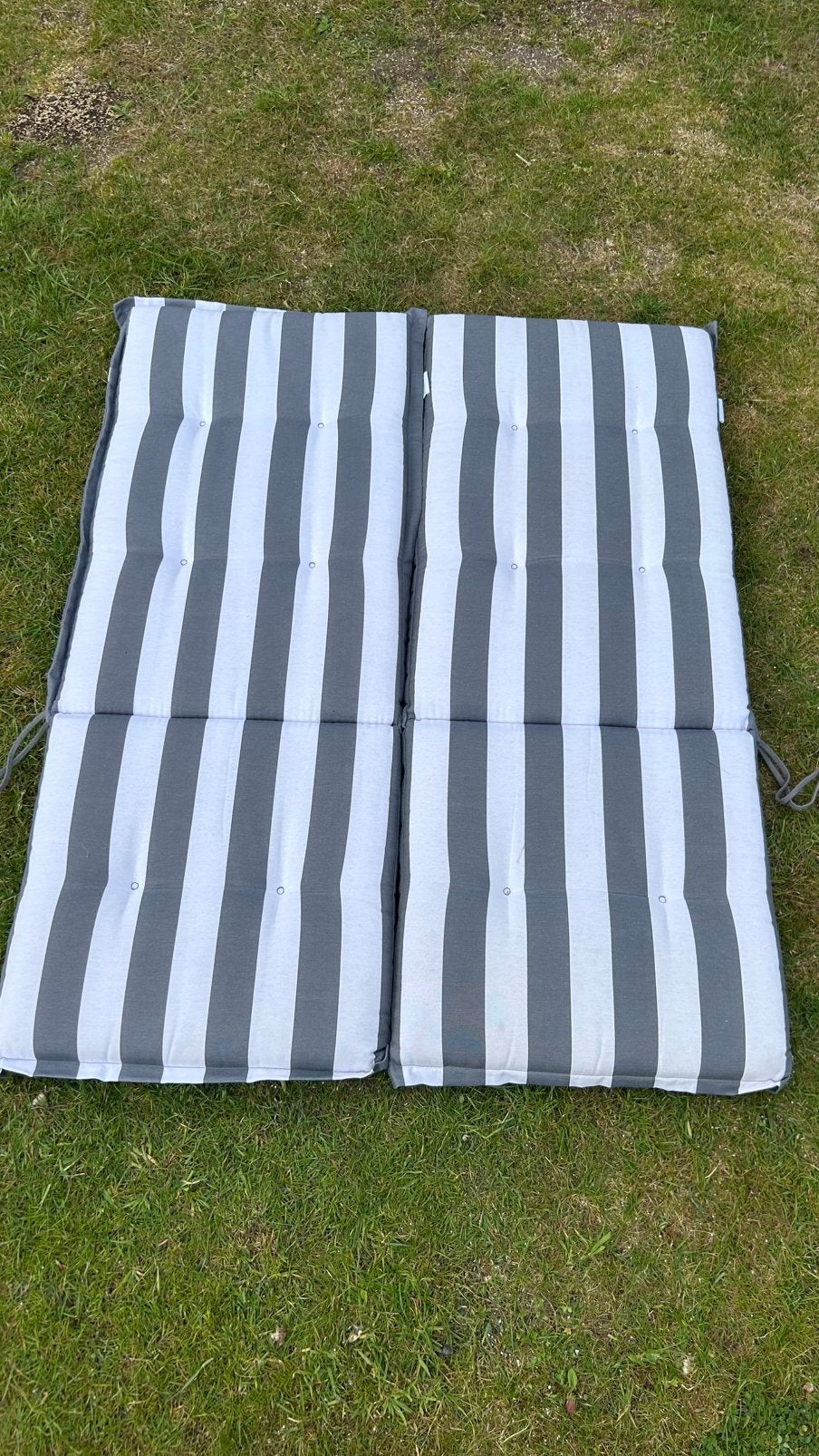 Tuinkussens 2 stuks, Tuin en Terras, Ophalen, Zo goed als nieuw