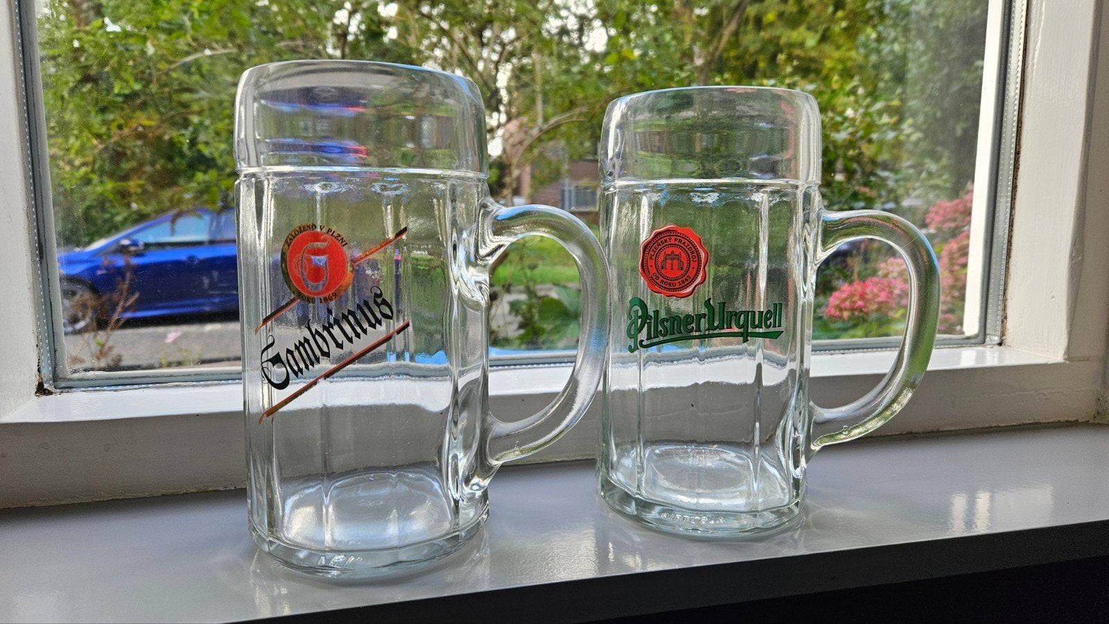 2 Tsjechische 1 Liter bierpullen Pilsner Urquell & Gambrinus, Verzamelen, Ophalen of Verzenden, Zo goed als nieuw, Overige typen