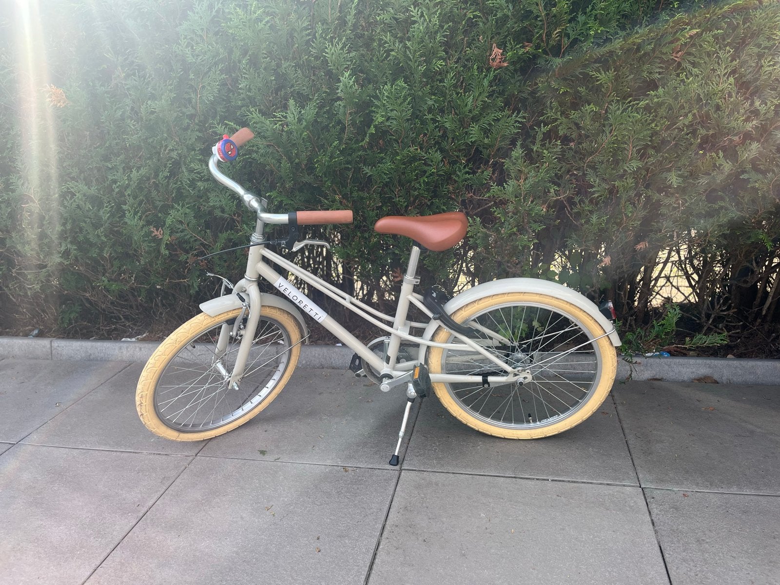 Veloretti Kinderfiets - Zo goed als nieuw, Ophalen, Zo goed als nieuw, Velgrem, 20 inch of meer