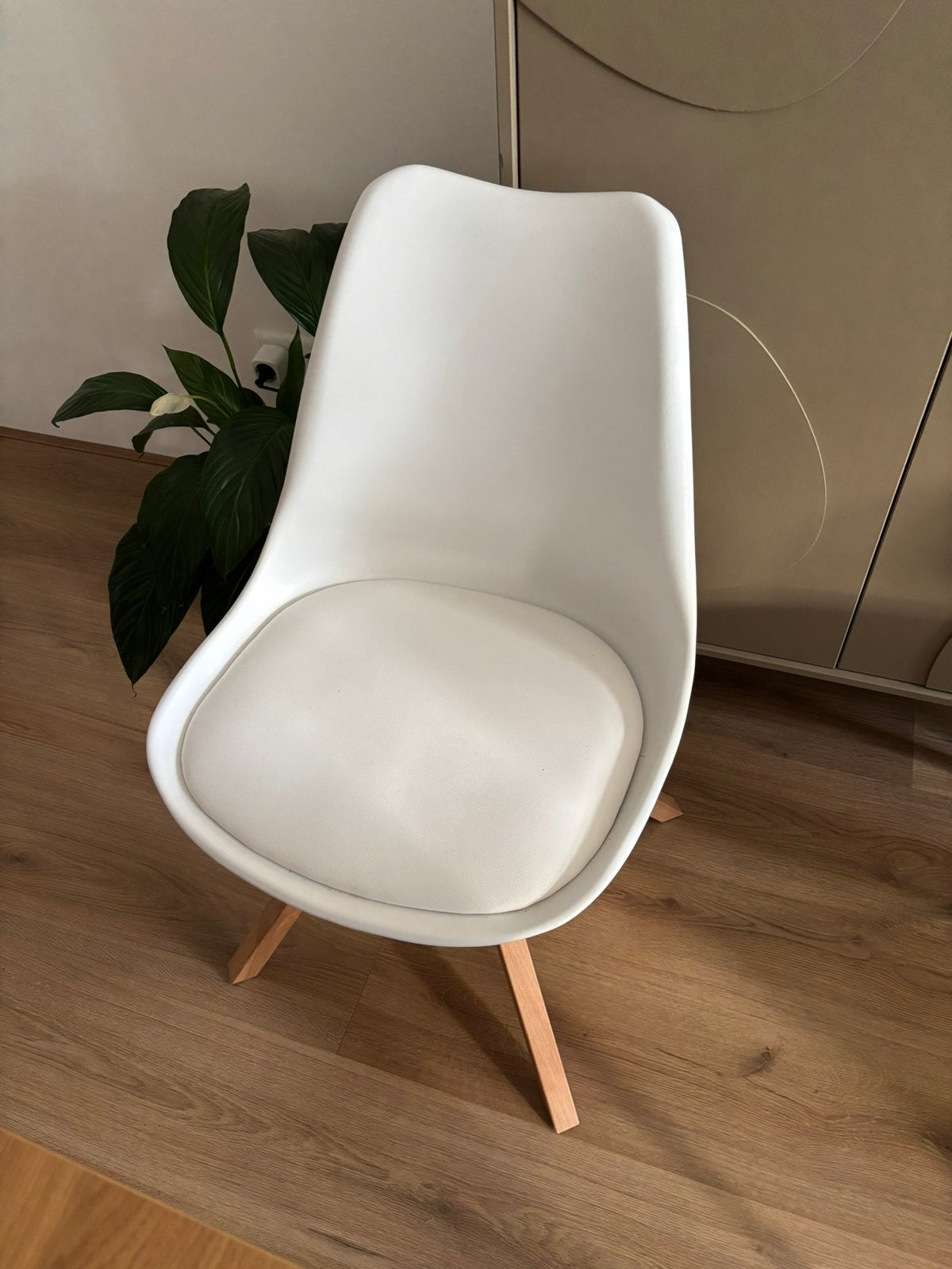 Witte kuipstoelen 4 stuks, Wit, Zo goed als nieuw, Vier, Ophalen