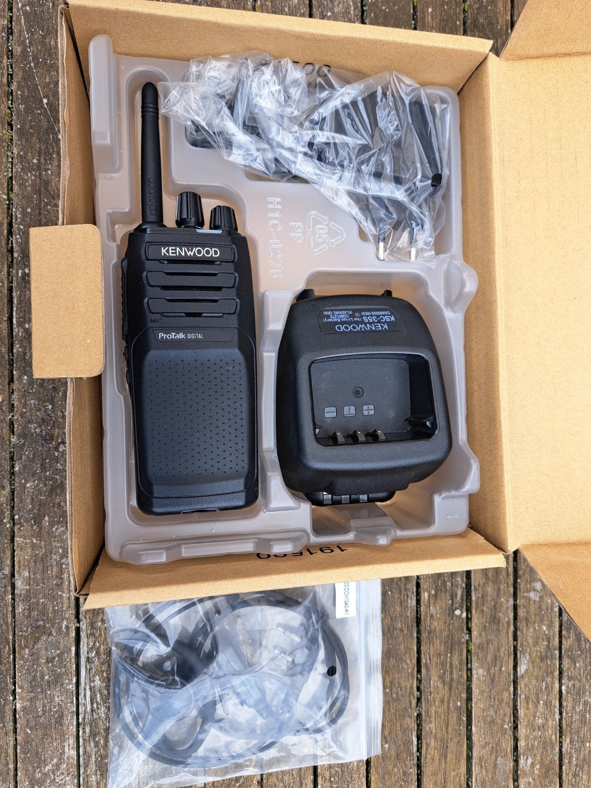 Kenwood ProTalk Digital TK-3701D Portofoon, Ophalen of Verzenden, Zo goed als nieuw, 2 to 5 km, Portofoon of Walkie-talkie