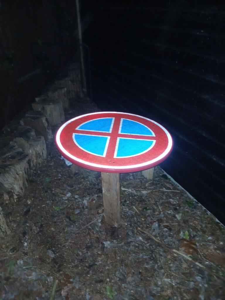 Zelfgemaakte tafel van verkeersbord, Ophalen of Verzenden