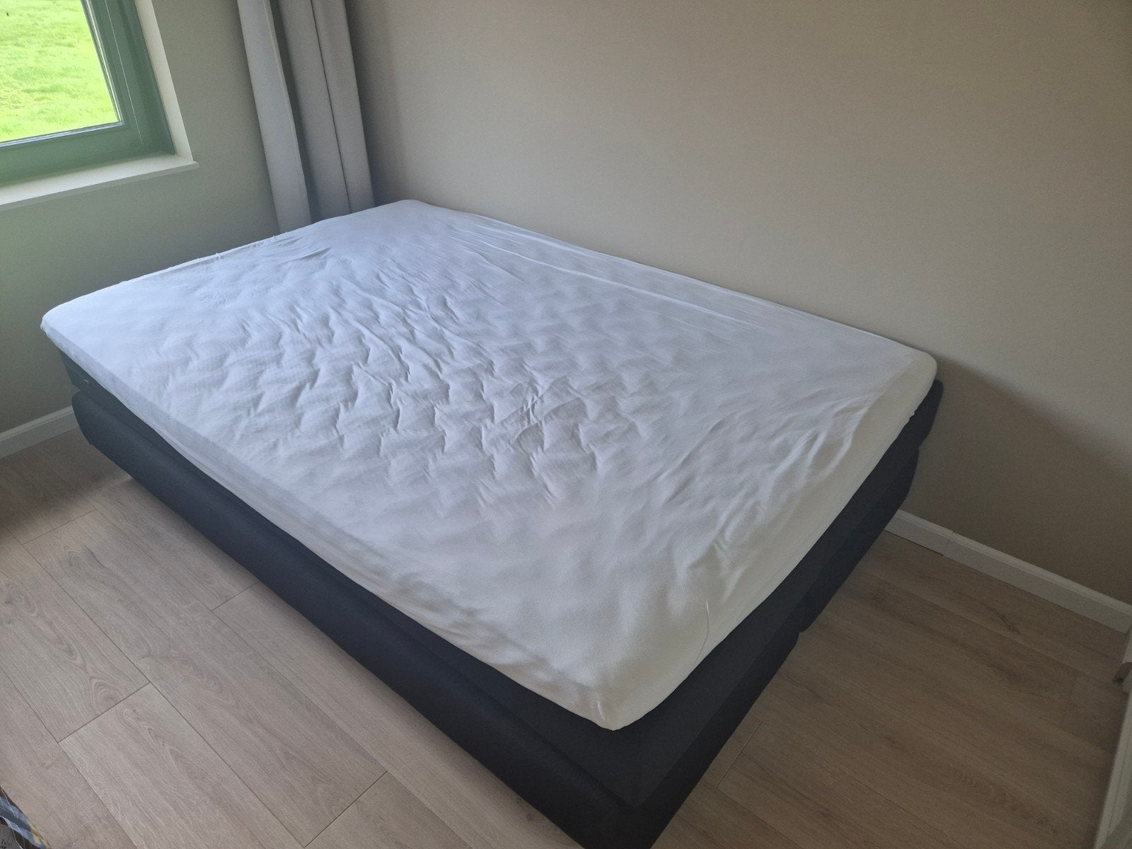 Boxspring twijfelaar 140x210 cm met topper, Huis en Inrichting, Ophalen, 140 cm, Zo goed als nieuw, Twijfelaar