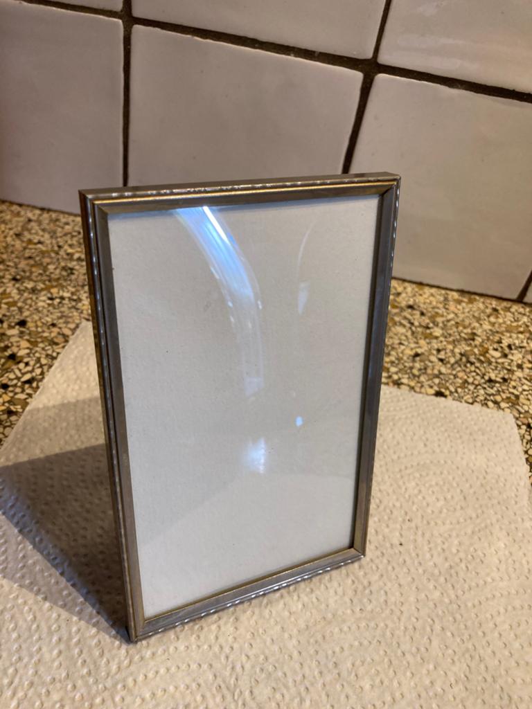 Oude dotolijst met bol glas, Ophalen of Verzenden, Zo goed als nieuw