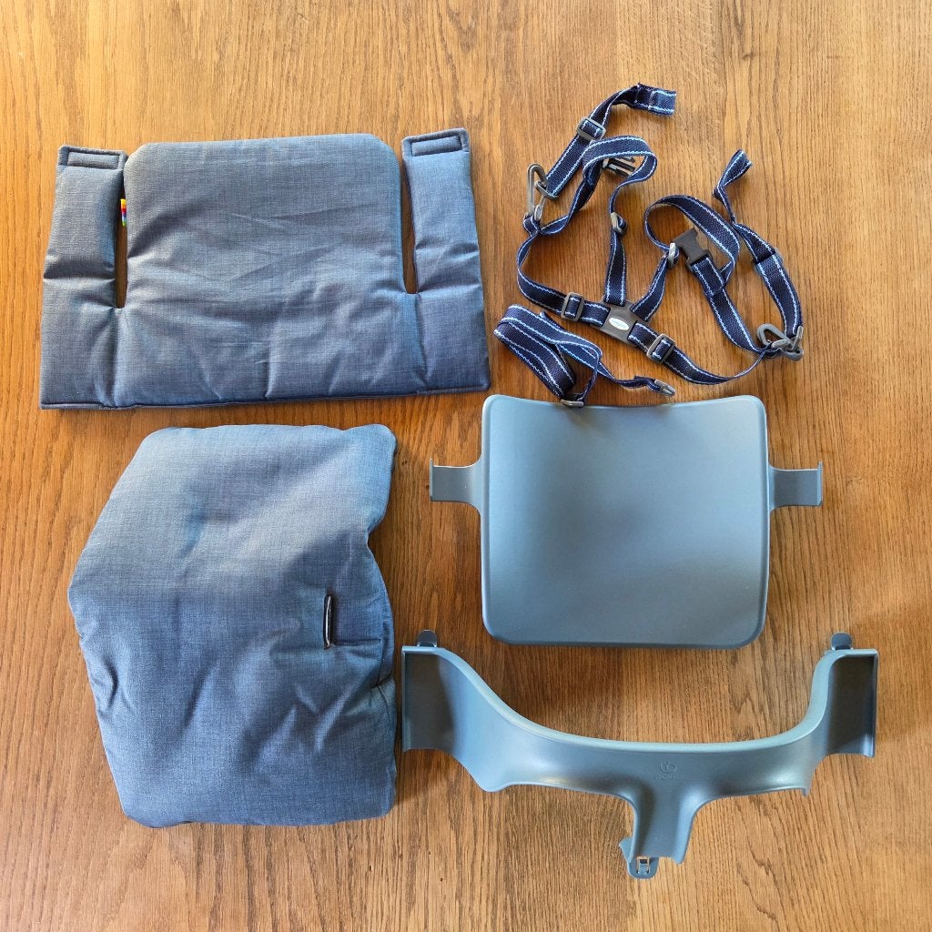 Stokke Tripp Trapp Baby Set met kussens en tuigje, Kinderen en Baby's, Kinderstoelen, Ophalen, Zo goed als nieuw, Overige typen