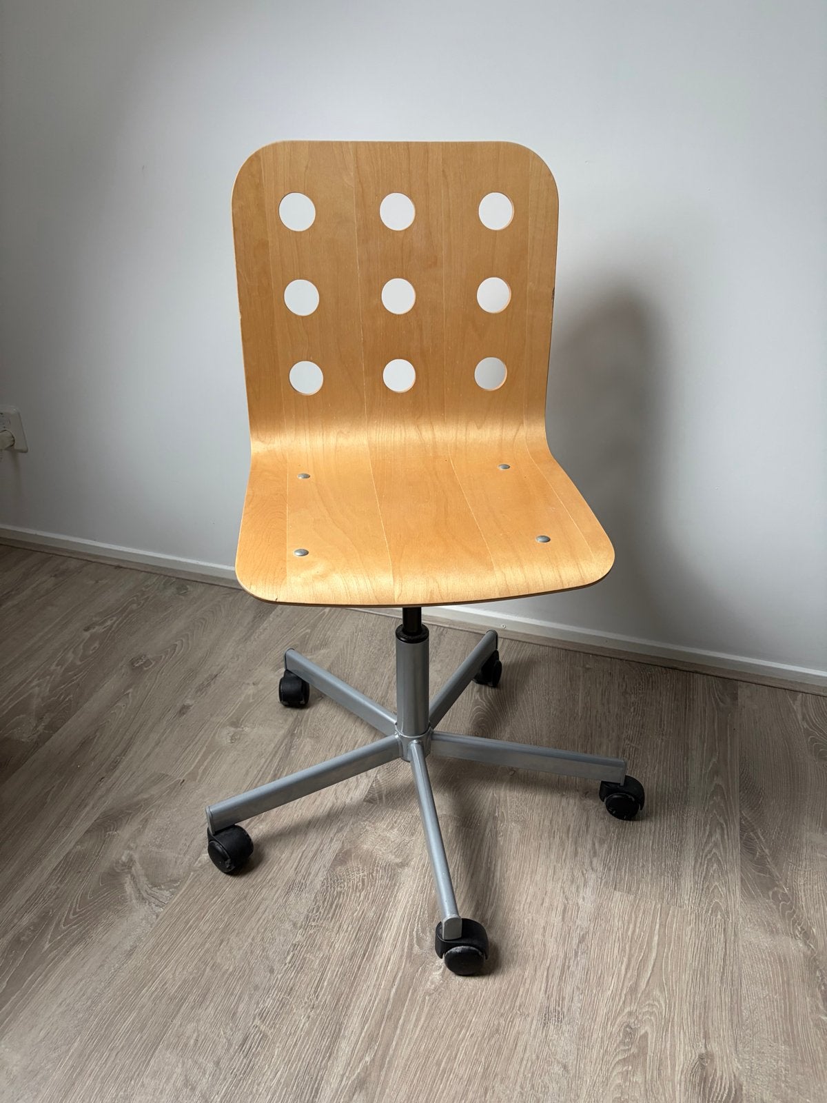 IKEA Bureaustoel - Hout, in hoogte verstelbaar, Huis en Inrichting, Bureaustoelen, Ophalen, Zo goed als nieuw, Bruin, Bureaustoel