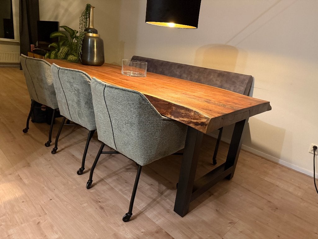 Boomstamtafel met stoelen en bank, Huis en Inrichting, Tafels | Eettafels, Gebruikt, 100 tot 150 cm, Boomstam / Industrieel, 200 cm of meer