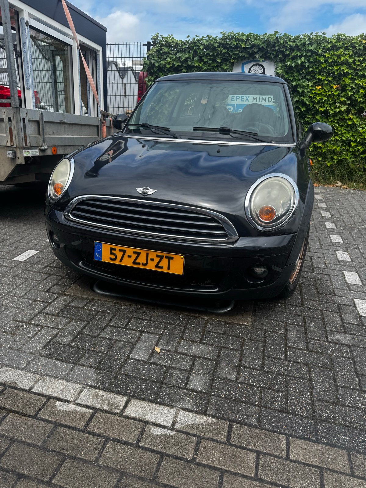 Mini (r56) 1.4 95pk 2008 Zwart (klusauto), Auto's, Voorwielaandrijving, 4 stoelen, Origineel Nederlands, 19 km/l