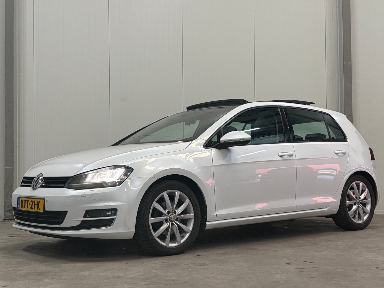 Volkswagen Golf 1.4 TSI HIGHLINE/PANO/SENSOR/NWAPK/PARELMOER, Auto's, 4 cilinders, Alcantara, Handgeschakeld, Grijs