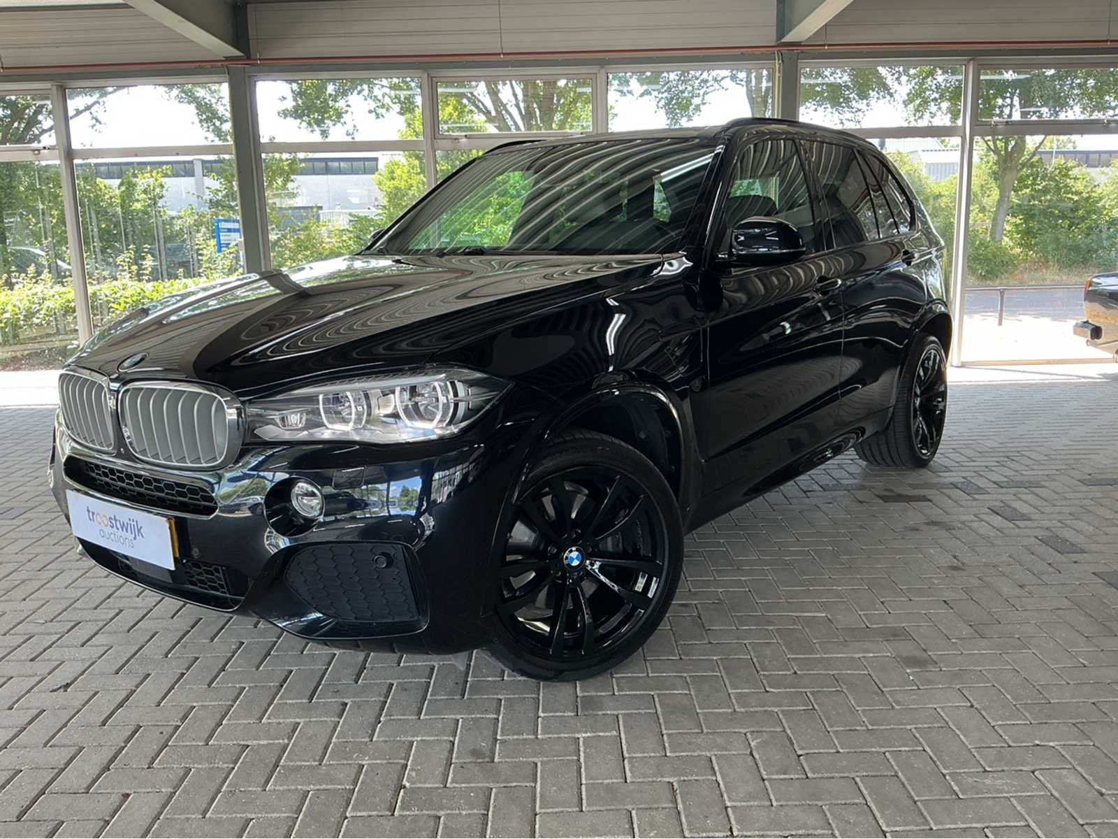 BMW - 2015 - X5 - xDrive40e High Exec. - Marge Auto, Auto's, Gebruikt, Zwart, Vierwielaandrijving, 147 €/maand