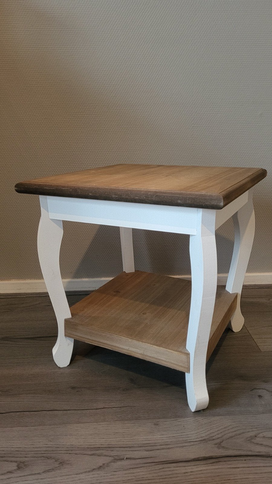 Houten bijzettafel met witte poten, Ophalen, Minder dan 45 cm, Minder dan 55 cm, Gebruikt