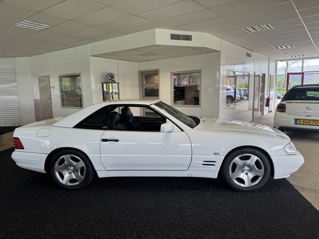Mercedes-Benz SL-Klasse Cabrio 320 incl hardtop met weinig k, foto 4