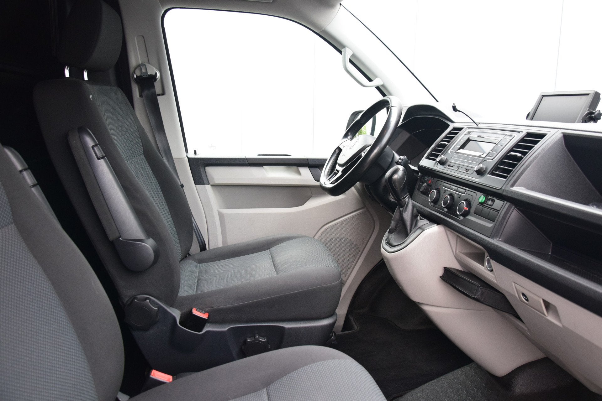 Volkswagen Transporter 2.0 TDI L2H1 Comfortline Automaat, Stof, Gebruikt, Euro 6, 4 cilinders