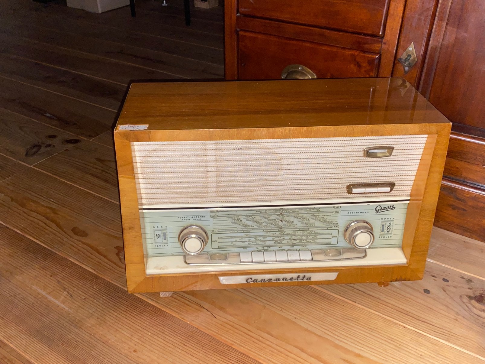 Graetz Canzonetta 615 buizenradio (opknapper), Ophalen, Buis of Buizen