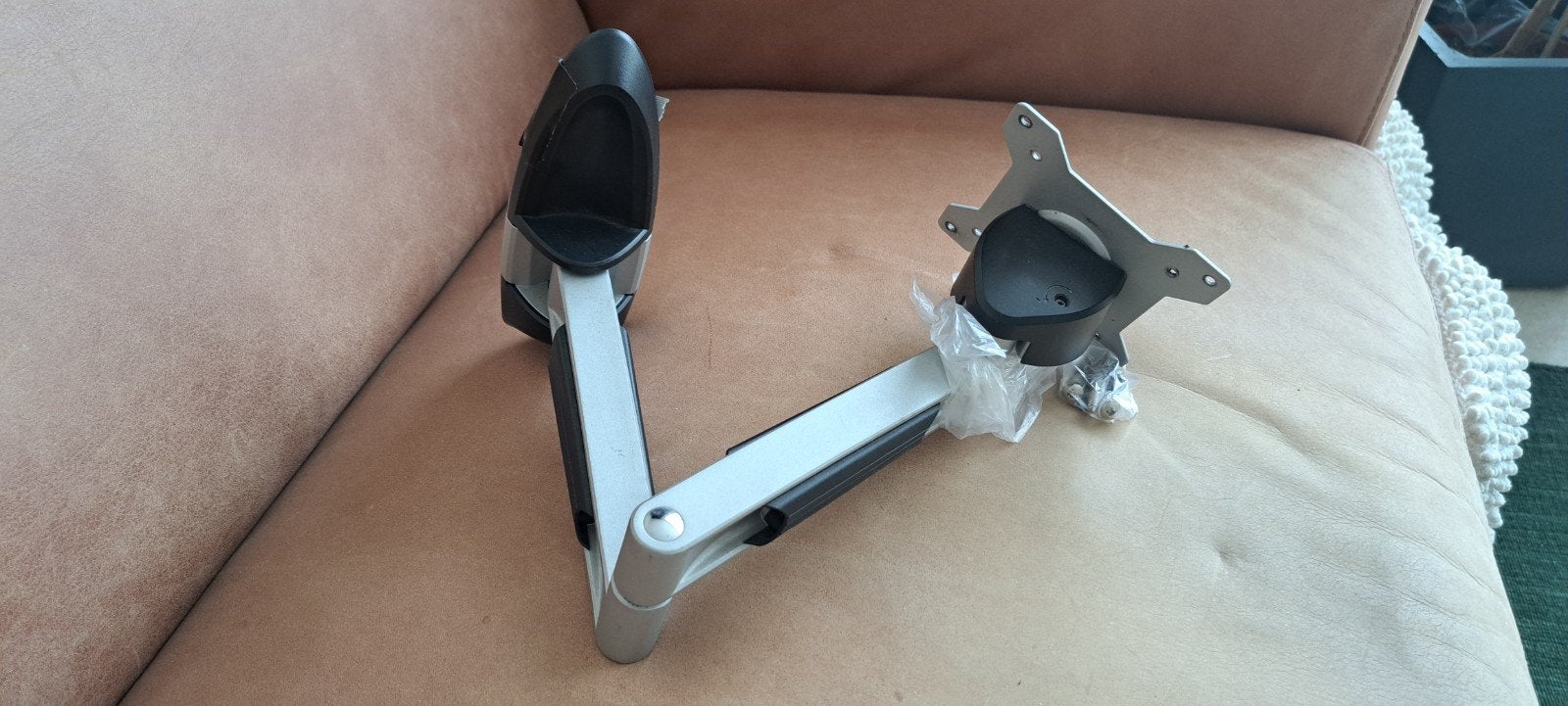 TV beugel, Ophalen