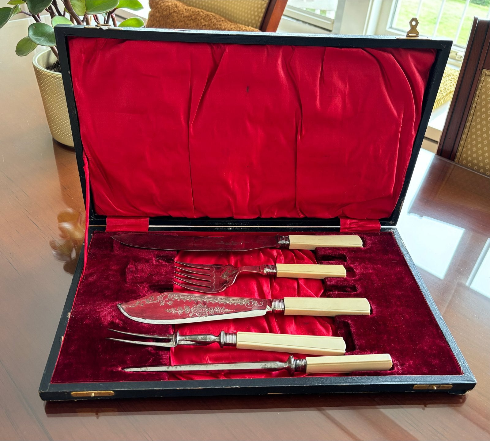 Antiek Sheffield Cutlery Co. Bestekset in Kist, Ophalen