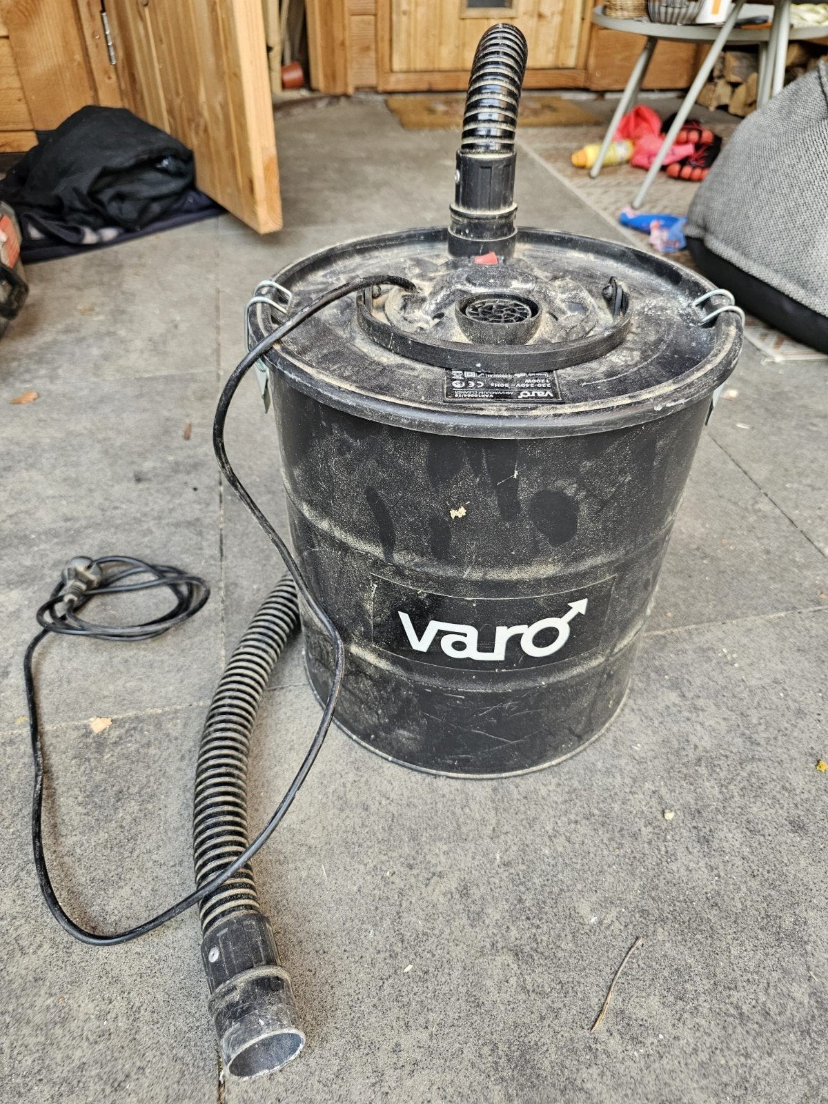 Varo VAR10064/19 As stofzuiger 1200W, Ophalen, Gebruikt