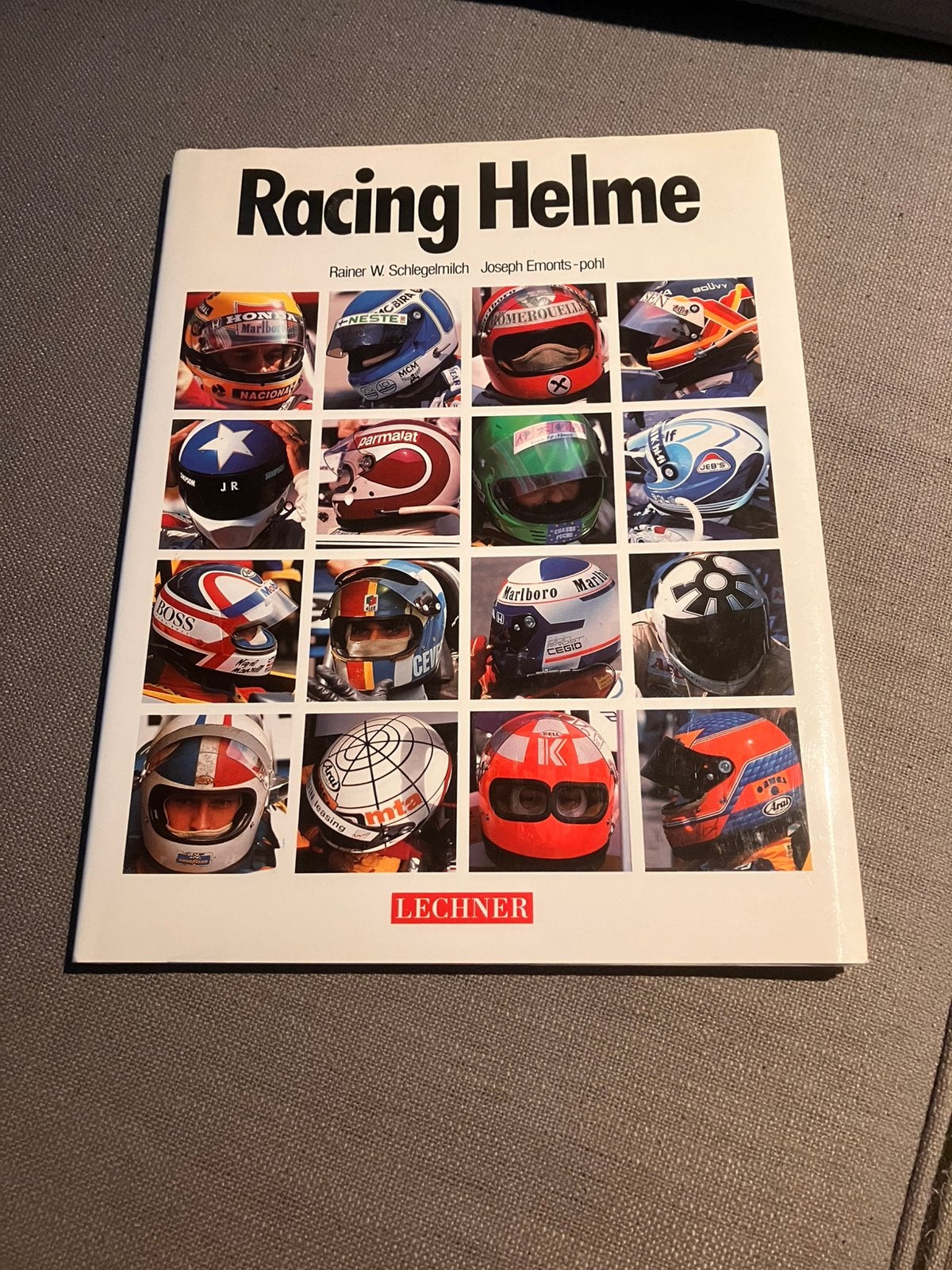 Boek racing helme  racehelmen helmen autosport vintage, Ophalen of Verzenden, Gelezen, Algemeen