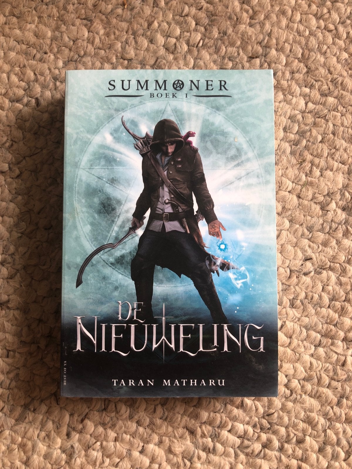 Summoner Boek 1: De Nieuweling - Taran Matharu, Ophalen of Verzenden, Nieuw