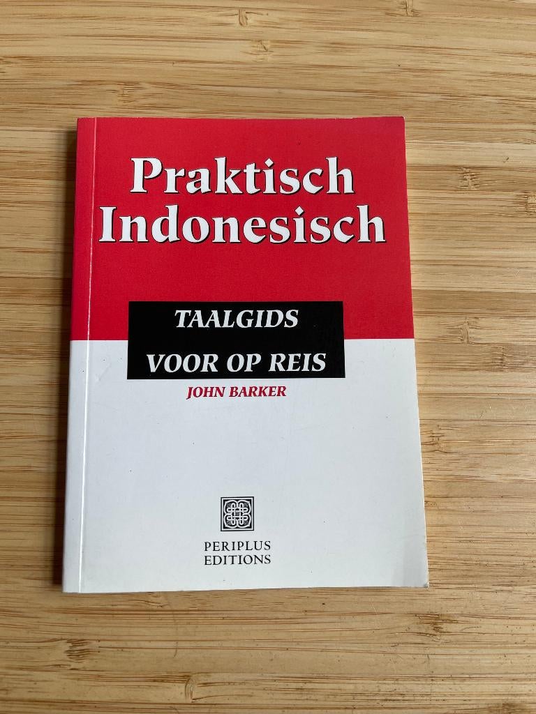 Praktisch Indonesisch John Barker, Ophalen of Verzenden, Gelezen, Van Dale, Overige talen