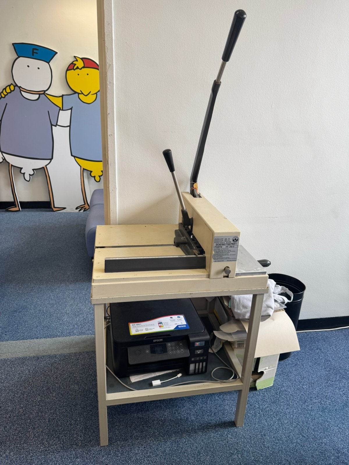 Vintage papier snijmachine van merk Ideal, Ophalen, Gebruikt