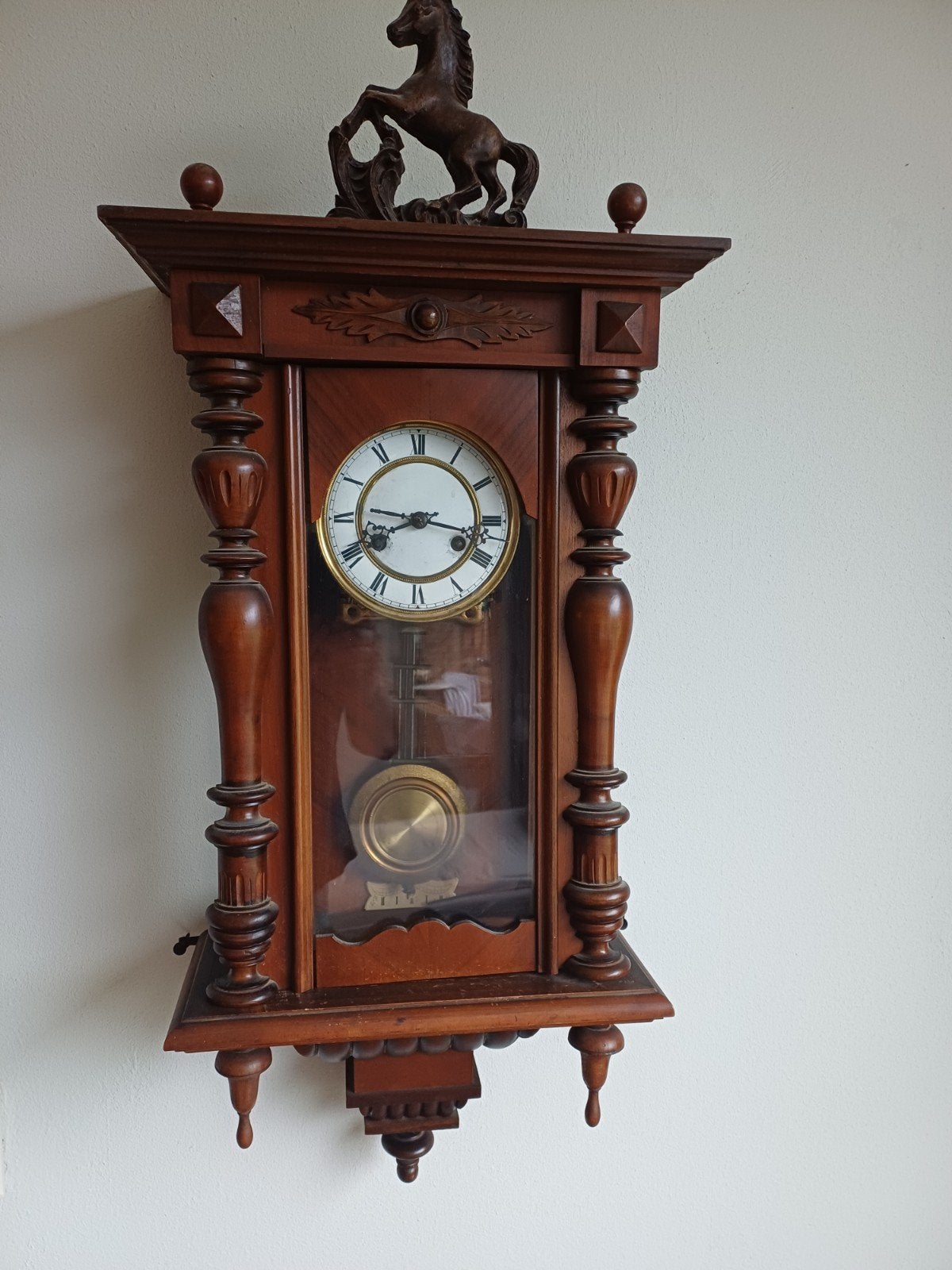 Oude Hangklok met Paard Regulateur voor € 50, Ophalen