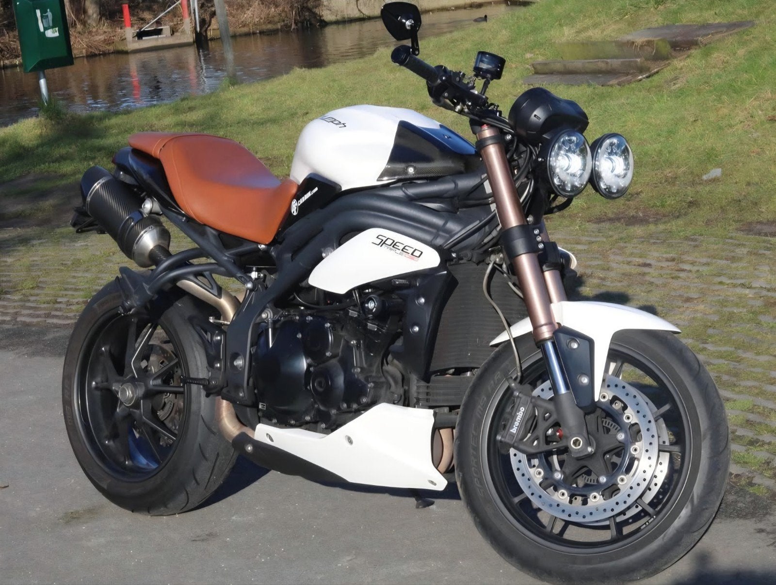 Triumph Speed Triple 1050 2012 ook te ruil tegen een chopper, Motoren, Sportuitlaat, Motorrijbewijs A, Gebruikt, 3 cilinders