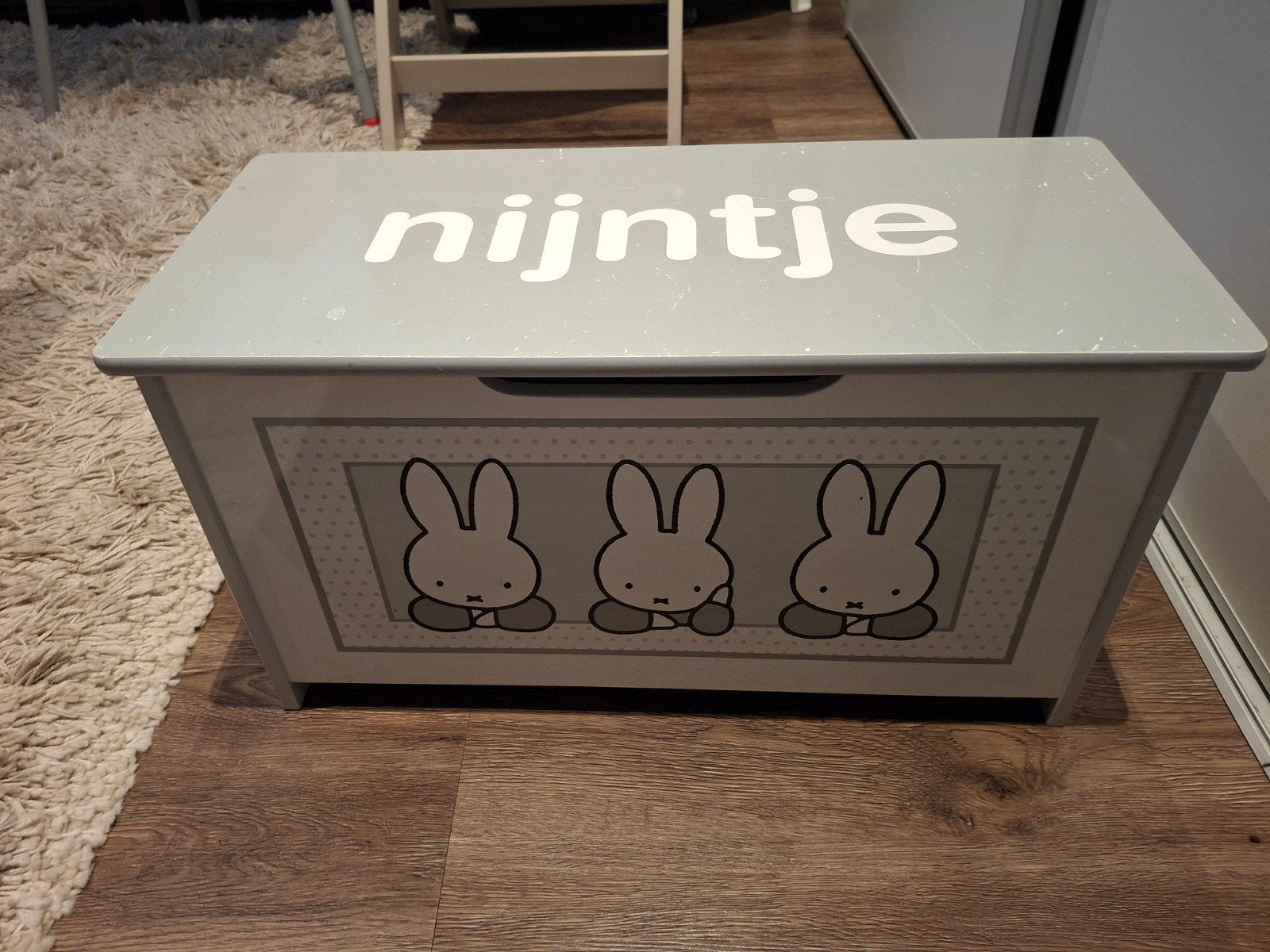 Nijntje Speelkist met Kapstok - Grijs/Wit, Ophalen