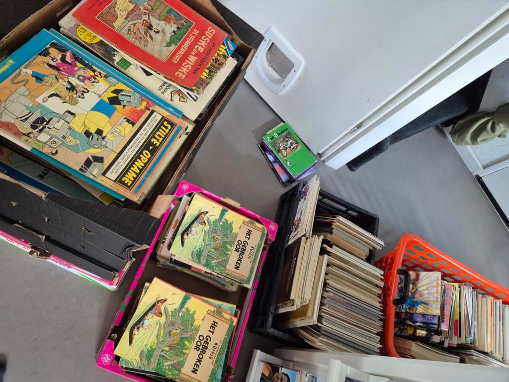 Grote partij stripboeken, Meerdere stripboeken, Ophalen of Verzenden, Gelezen