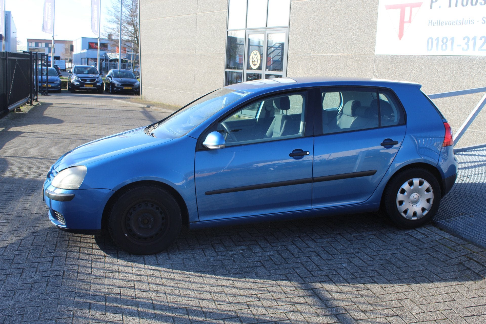 Volkswagen Golf 1.6 FSI Trendline MEENEEMPRIJS/HANDELSPRIJS/, Auto's, Voorwielaandrijving, Gebruikt, 4 cilinders, Blauw