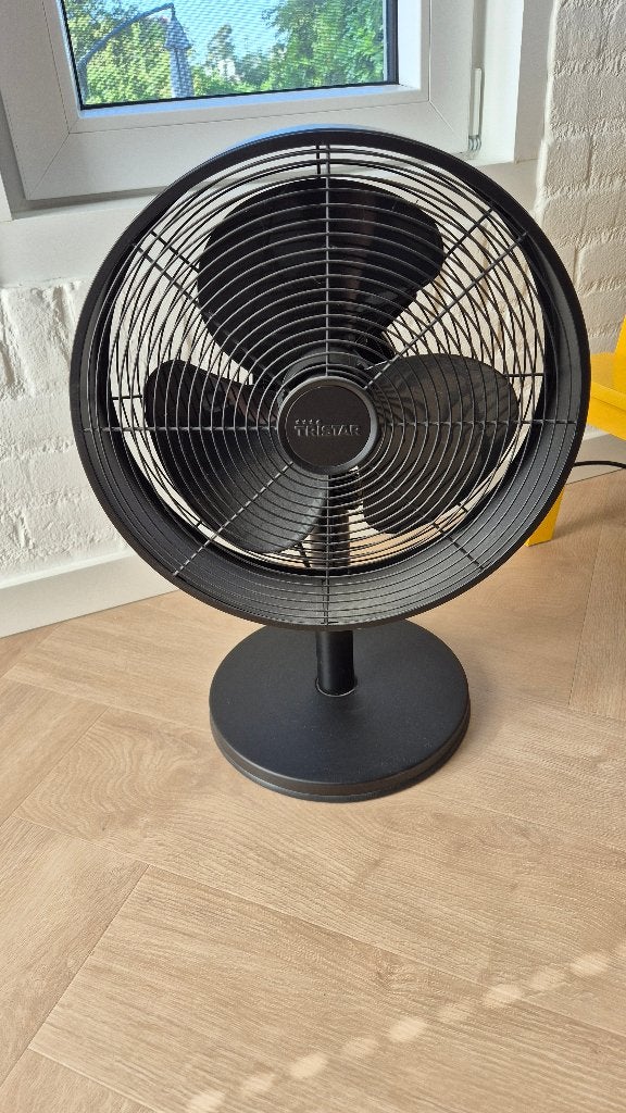 Tristar Tafelventilator Ø30cm, beweegbaar, 3 snelheden,zwart, Ophalen, Zo goed als nieuw, Tafelventilator