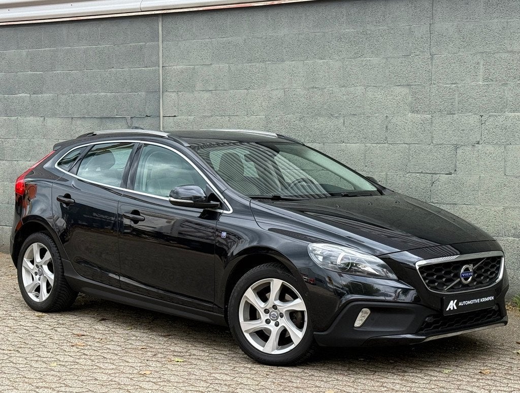 Volvo V40 Cross Country 1.6 D2 Ocean Race Automaat | Pano |, Auto's, Euro 5, Gebruikt, Beige, 4 cilinders