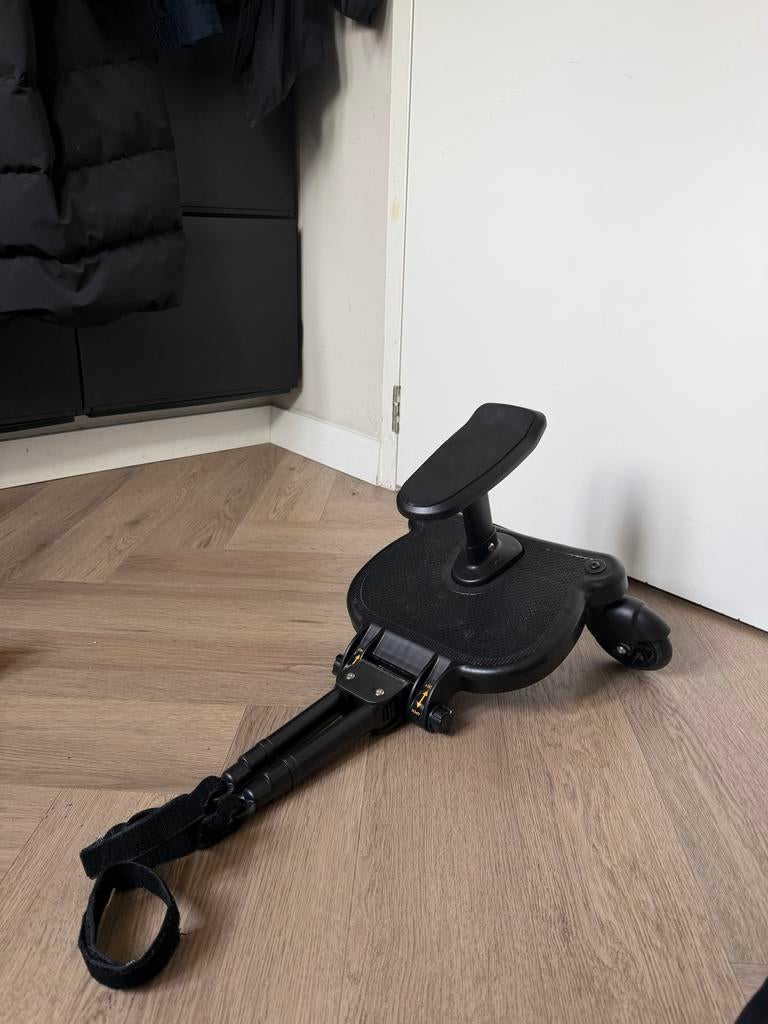 Universele meerijplankje met zitje - weinig gebruikt, Kinderen en Baby's, Ophalen of Verzenden, Zo goed als nieuw, Kinderwagen