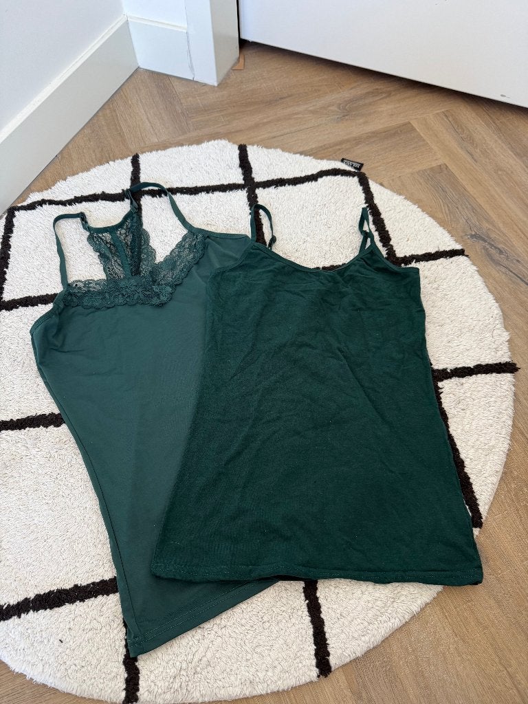 Nieuw 2x groen kant & basic top singlet hemd Zeeman kant S, Kleding | Dames, Tops, Zeeman, Nieuw, Ophalen of Verzenden, Groen
