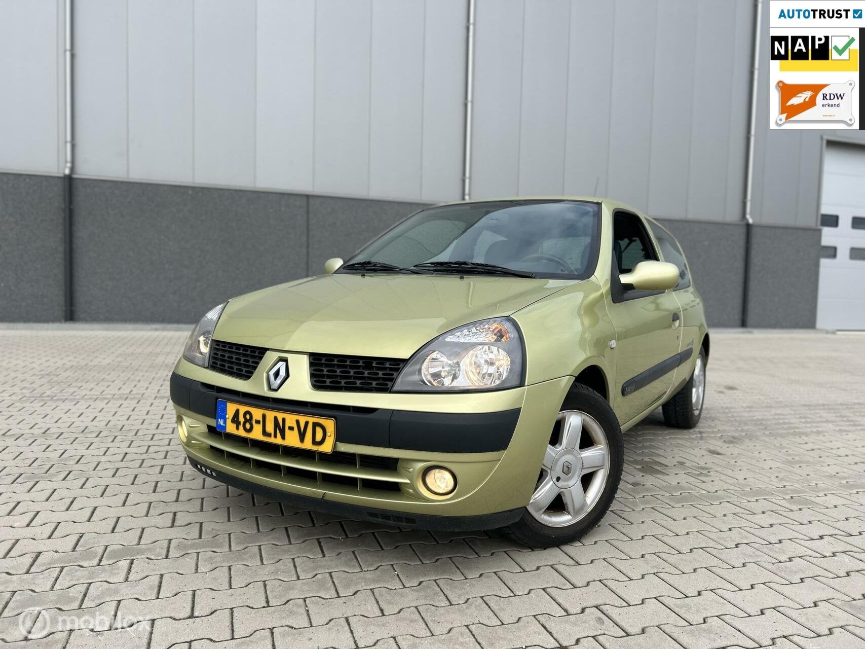 Renault Clio 1.4-16V Privilège/NAP/CRUISE CONTR/AIRCO, Voorwielaandrijving, Handgeschakeld, Automatische klimaatregeling, 955 kg