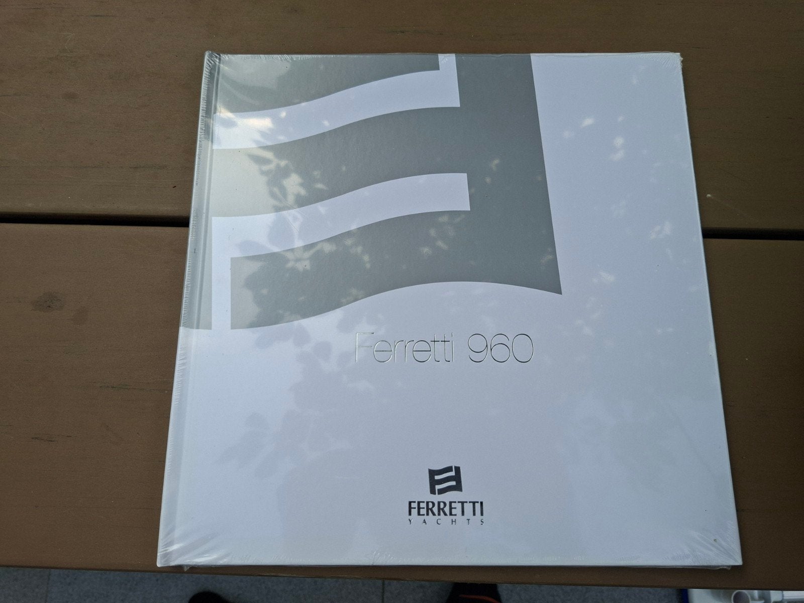 Ferretti 960 Yachts brochure/boek - Nieuw in folie, Ophalen of Verzenden, Nieuw, Overige merken, Ferretti Yachts