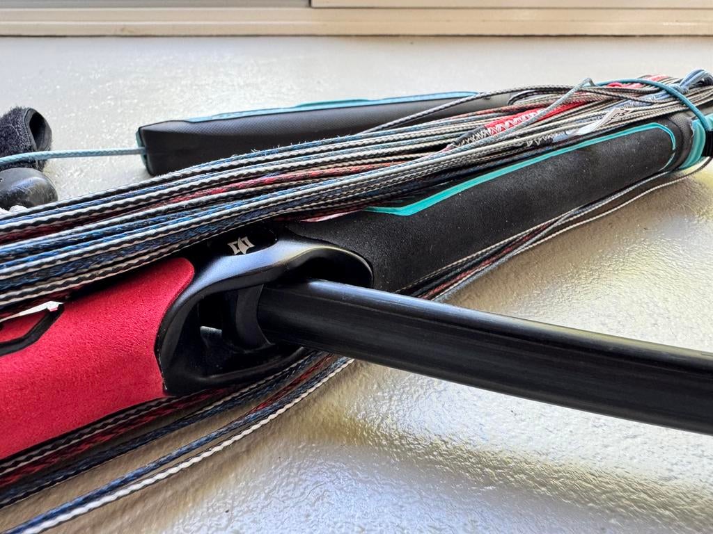 Hele mooie Naish Sync bar met SK99 lijnen en auto swivel, Watersport en Boten, Kitesurfen, Geen board, Ophalen of Verzenden, Gebruikt