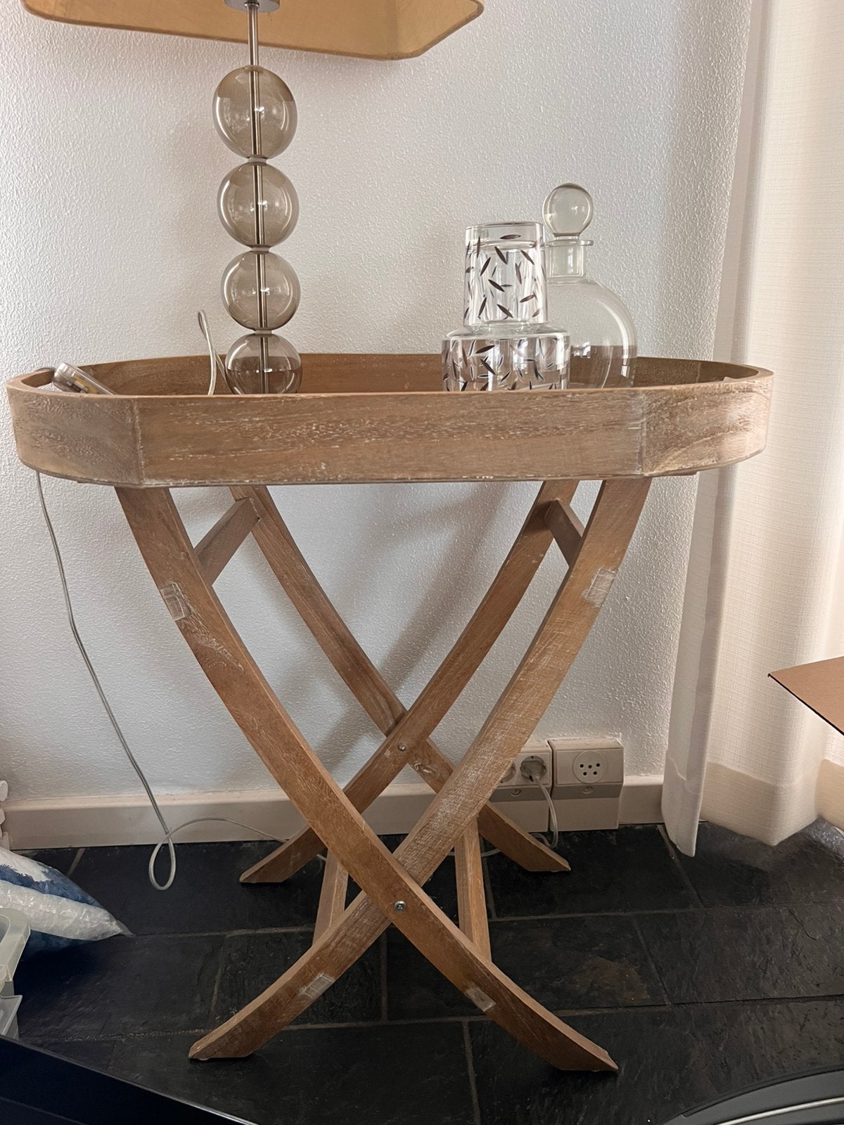 Houten bijzettafel met dienblad - Vintage look, Ophalen, Gebruikt, 75 cm of meer, Overige vormen