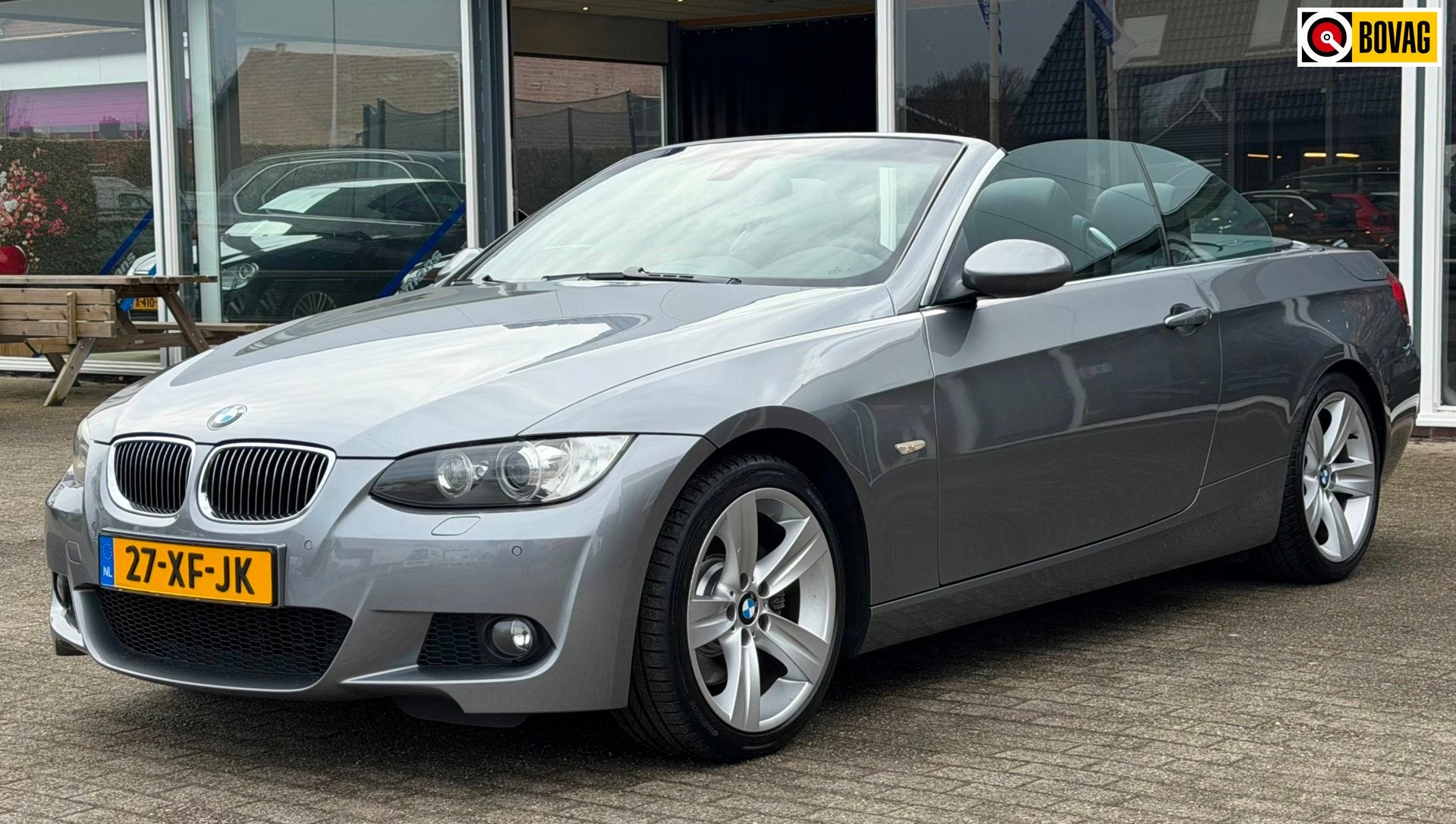 BMW 3-serie Cabrio 325i High Exe / AUTOMAAT / NL AUTO / LEDE, Auto's, BMW, Achterwielaandrijving, Gebruikt, Zwart, 4 stoelen