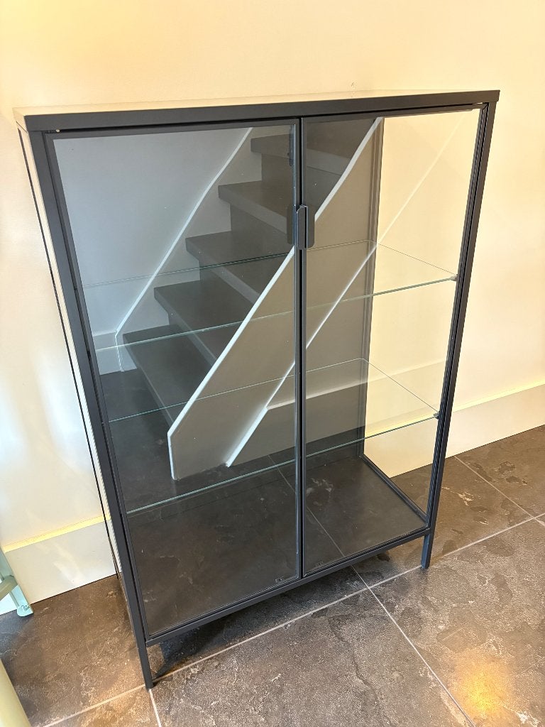 IKEA rudsta vitrinekast, Huis en Inrichting, Ophalen, Met plank(en), Gebruikt, Vitrinekast antraciet modern