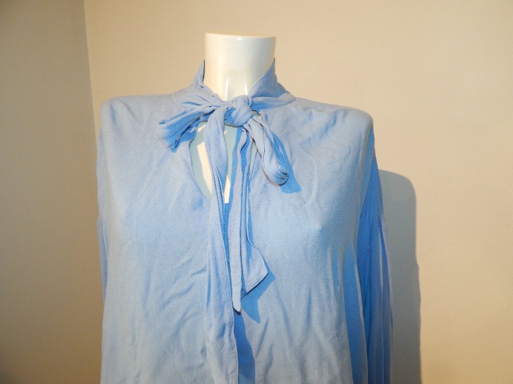 Essentiel Antwerp hemels blauwe blouse strik hals M, Maat 38/40 (M), Blauw, Ophalen of Verzenden, Zo goed als nieuw