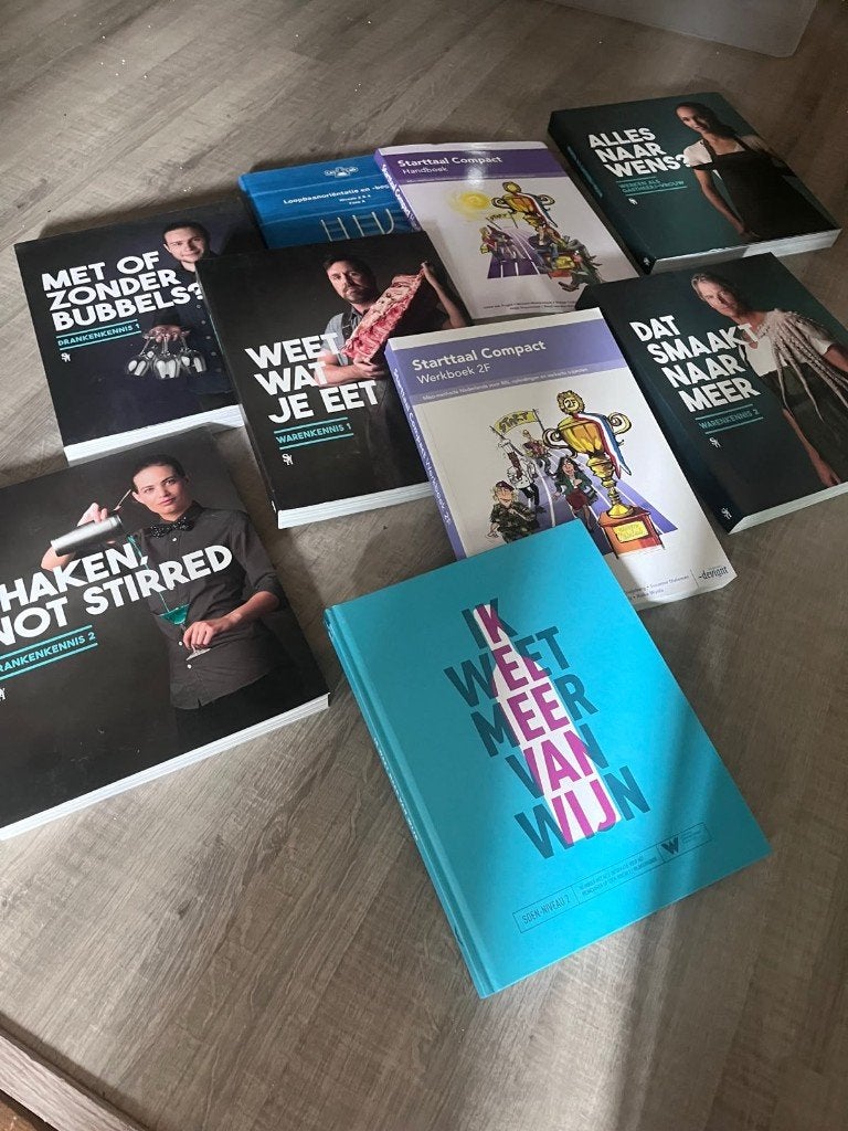 Complete boekenpakket Zelfstandig Medewerker Hospitality MBO, Diverse auteurs, Ophalen of Verzenden, Zo goed als nieuw, MBO