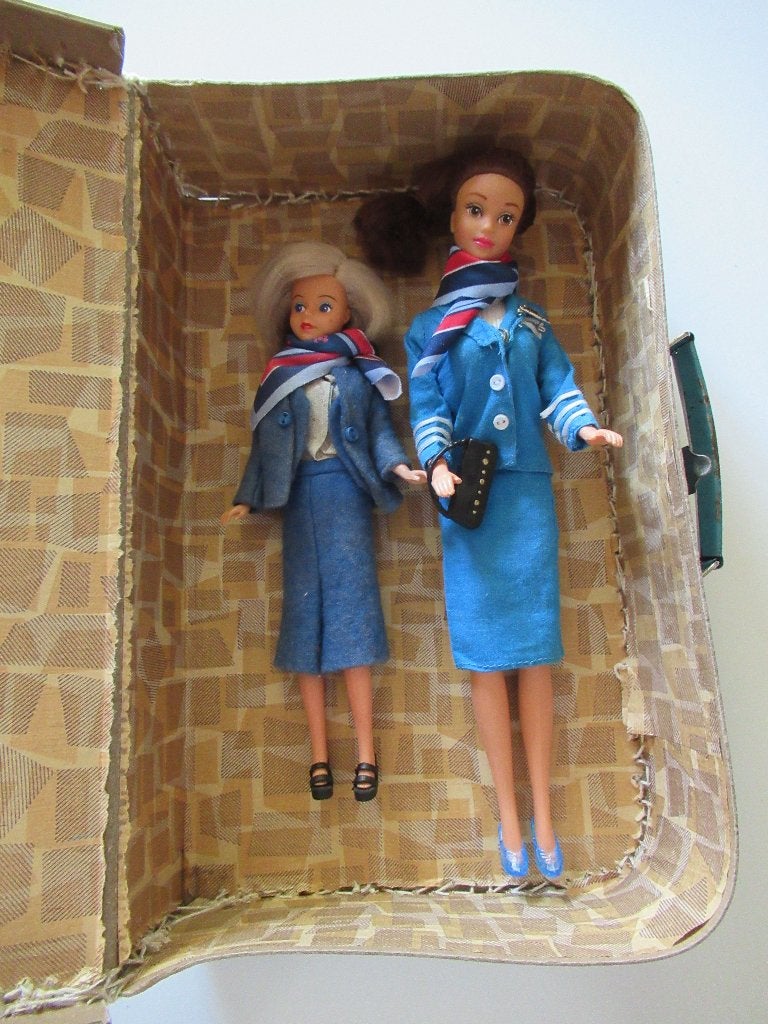 Barbie koffer met 2 KLM Poppen, Ophalen, Gebruikt, Fashion Doll