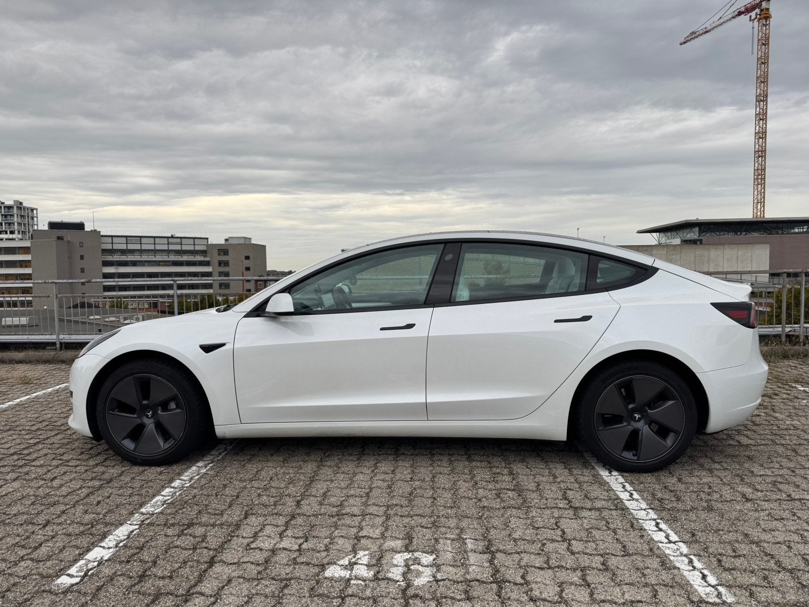 Tesla Model 3 RWD | 2023 | Pearl White + wit interieur