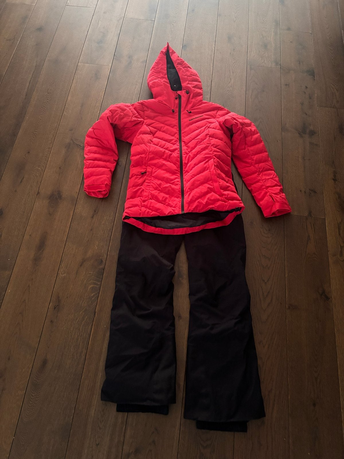 Peak Performance ski-outfit: broek (XS) en jas (S), Kleding | Dames, Ophalen of Verzenden, Zo goed als nieuw, Maat 36 (S), Broek