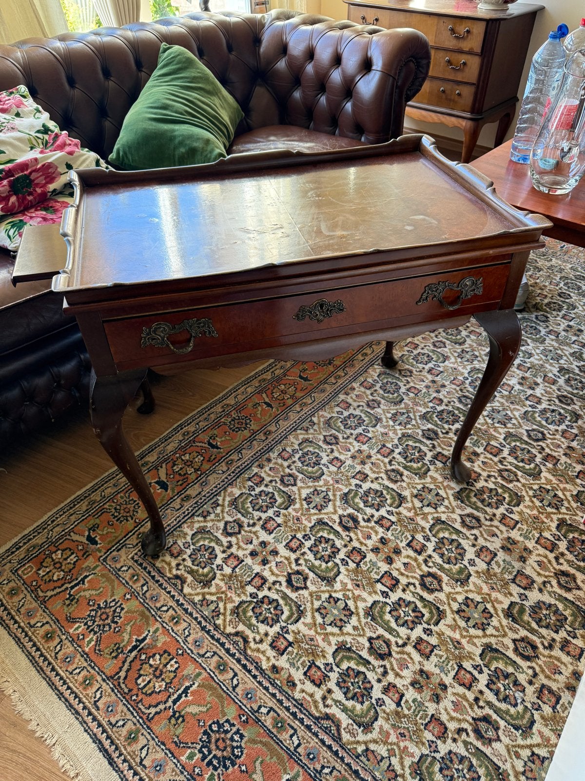 Antieke houten bijzettafel met lade, Ophalen