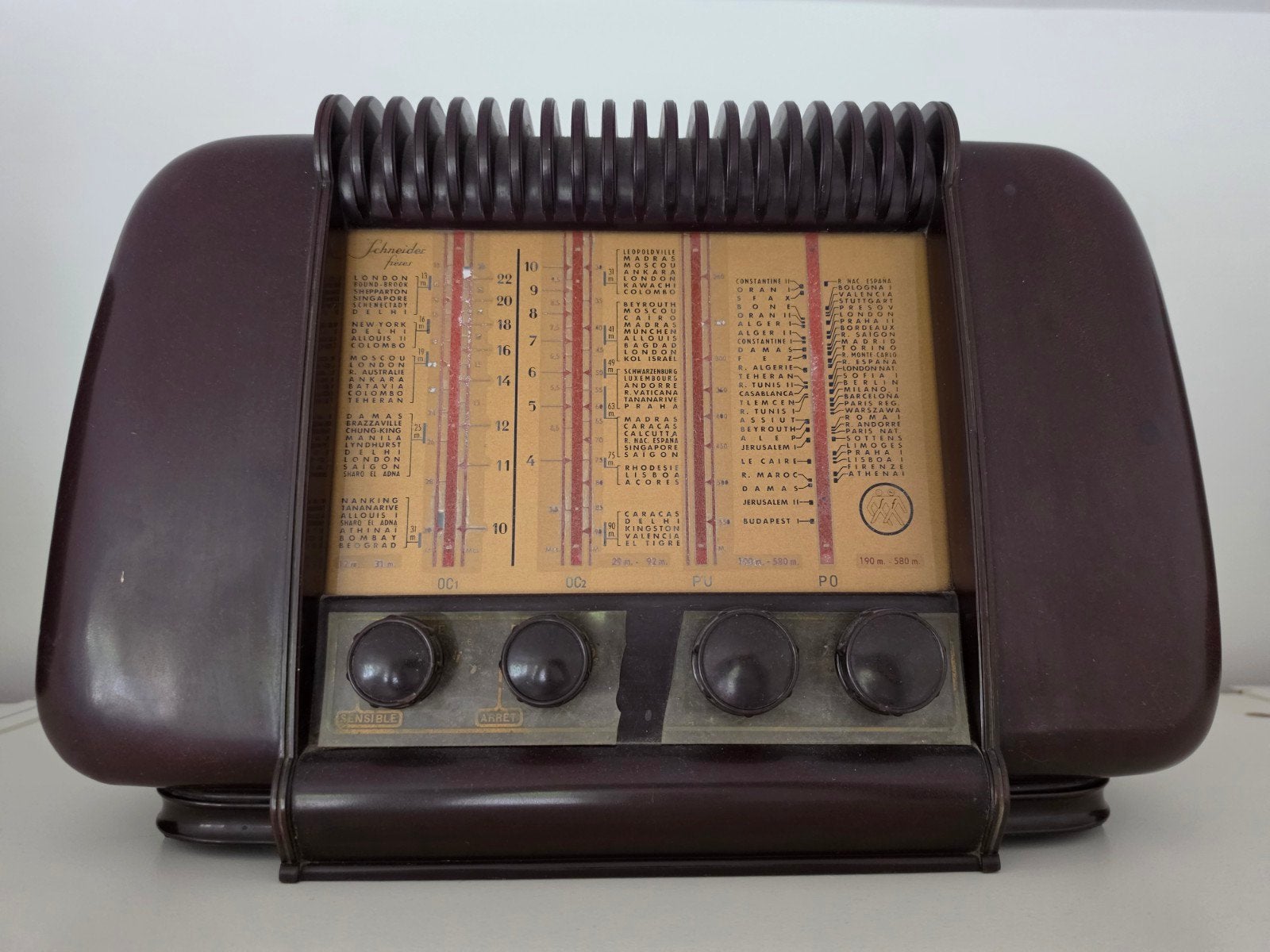 Bakkelieten Schneider Frères Type 158 - Vintage Buizenradio, Ophalen of Verzenden