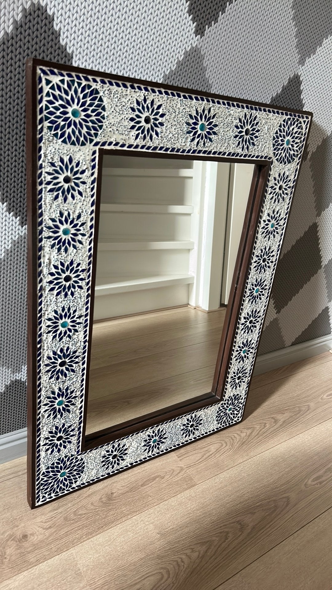 Spiegel mozaiek blauw met kralen, Ophalen of Verzenden, Zo goed als nieuw, Minder dan 100 cm, Rechthoekig